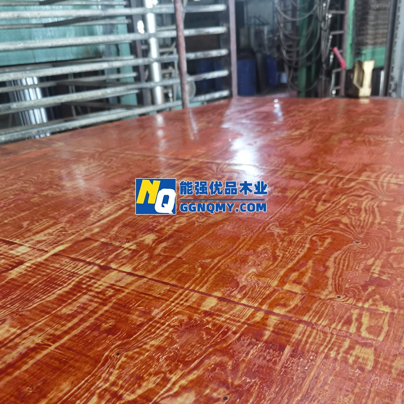 神農(nóng)架桉木芯建筑模板，二次成型可循環(huán)使用，不易變形，工地經(jīng)久耐用